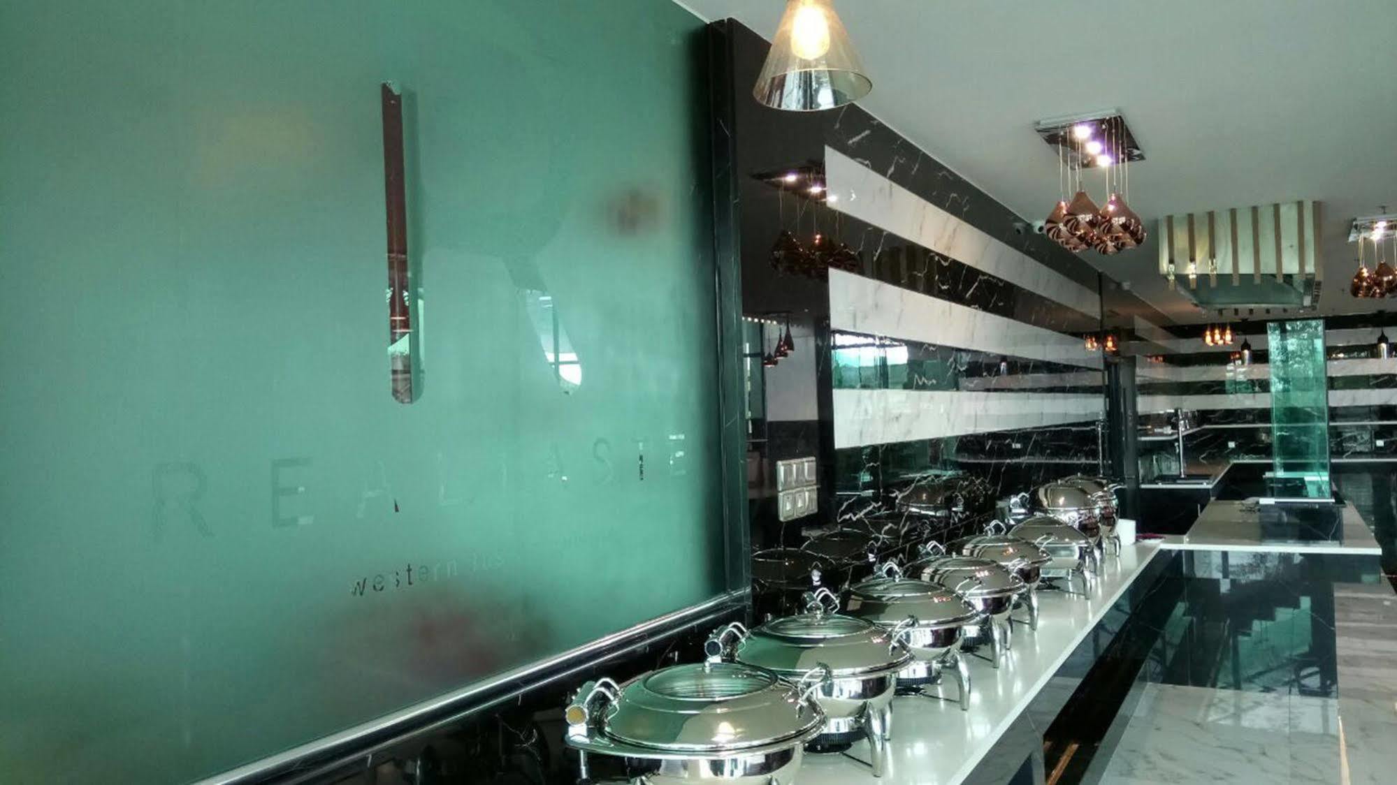 Purest Hotel Sungai Petani Exterior foto